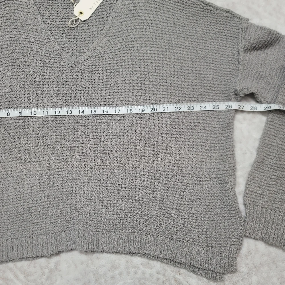 By Together Women's Knit V-neck Sweater Size L Light Gray NWT Cotton Blend